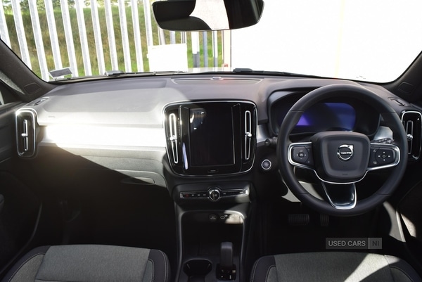 Used Volvo XC40 2023 for sale - 76153393: Photo 11