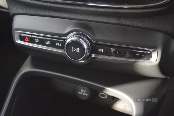 Used Volvo XC40 2023 for sale - 76153393: Photo 26