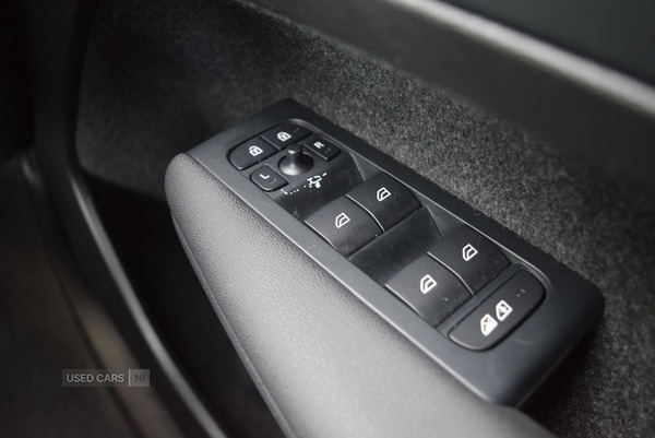 Used Volvo XC40 2023 for sale - 76153393: Photo 33
