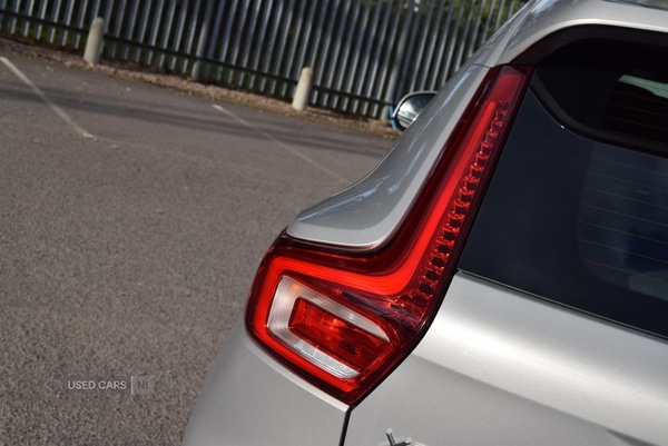 Used Volvo XC40 2023 for sale - 76153393: Photo 40