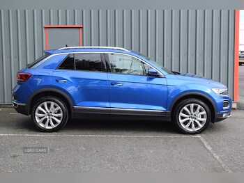 Used Volkswagen T-Roc 2021 for sale - 76585875: Photo