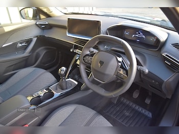 Used Peugeot 2008 2024 for sale - 77021450: Photo