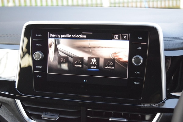 Used Volkswagen T-Roc 2024 for sale - 76802550: Photo 24