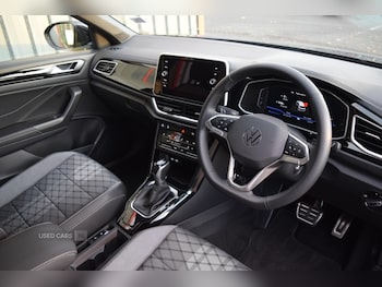 Used Volkswagen T-Roc 2024 for sale - 76802550: Photo