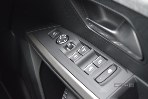 Used Peugeot 5008 2025 for sale - 77030192: Photo 32