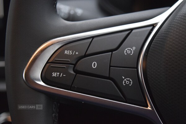 Used Renault Clio 2025 for sale - 77372125: Photo 15