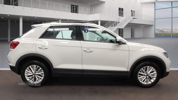 Used Volkswagen T-Roc 2023 for sale - 76667766: Photo 2