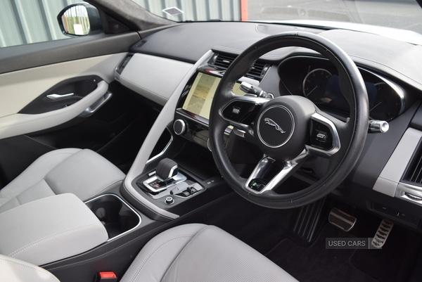 Used Jaguar E-Pace 2021 for sale - 76573923: Photo 3
