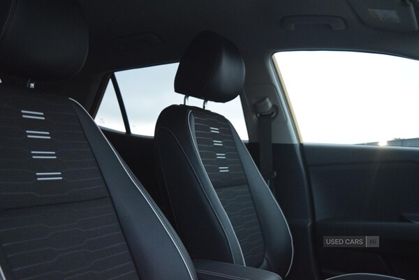 Used Kia Stonic 2024 for sale - 76998070: Photo 30