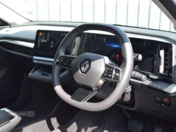 Used Renault Megane 2023 for sale - 74852303: Photo