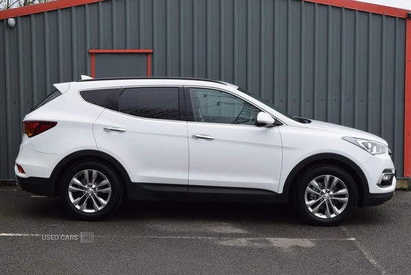 Used Hyundai Santa Fe 2017 for sale - 77825445: Photo 2