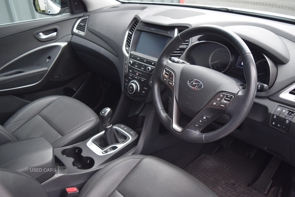 Used Hyundai Santa Fe 2017 for sale - 77825445: Photo 3