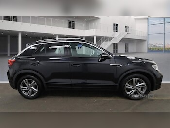 Used Volkswagen T-Roc 2024 for sale - 76551601: Photo