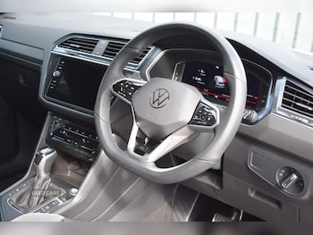 Used Volkswagen Tiguan 2023 for sale - 75858921: Photo