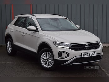 Used Volkswagen T-Roc 2023 for sale - 76551573: Photo