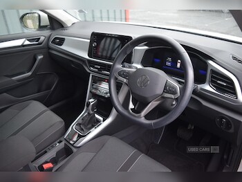 Used Volkswagen T-Roc 2023 for sale - 76551573: Photo