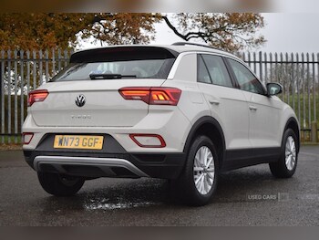 Used Volkswagen T-Roc 2023 for sale - 76551573: Photo