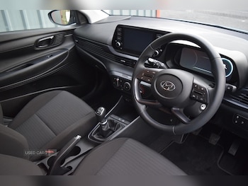 Used Hyundai i20 2023 for sale - 77156944: Photo