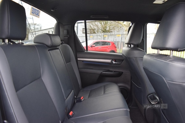 Used Toyota Hilux 2023 for sale - 76802604: Photo 30