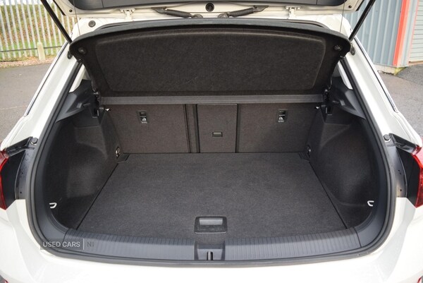 Used Volkswagen T-Roc 2023 for sale - 77030380: Photo 30