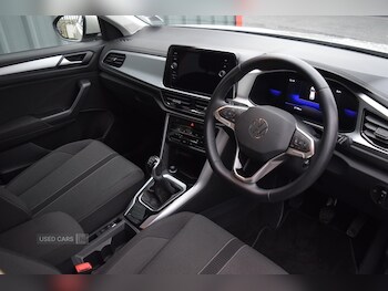 Used Volkswagen T-Roc 2023 for sale - 77030380: Photo