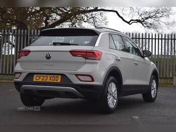 Used Volkswagen T-Roc 2023 for sale - 77030380: Photo