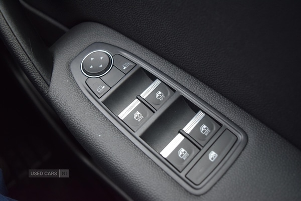 Used Renault Captur 2022 for sale - 76409645: Photo 30