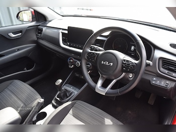 Used Kia Stonic 2023 for sale - 79375187: Photo
