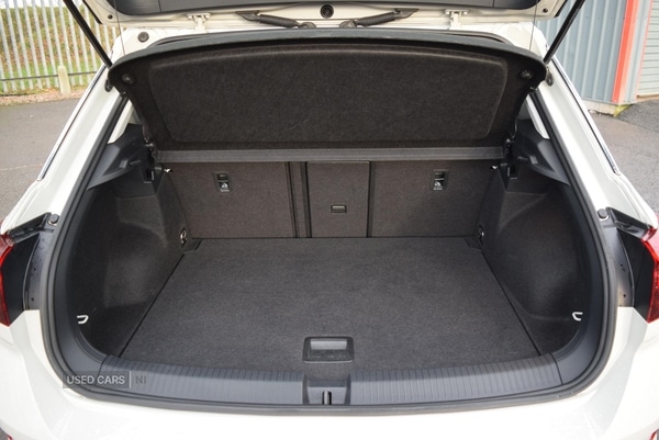 Used Volkswagen T-Roc 2023 for sale - 76887573: Photo 30