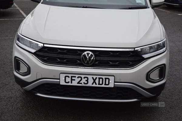 Used Volkswagen T-Roc 2023 for sale - 76887573: Photo 8