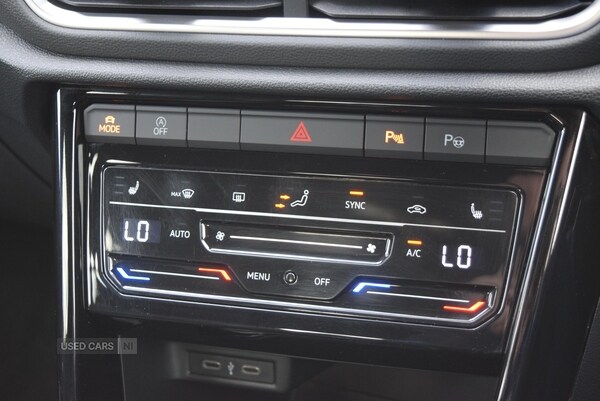 Used Volkswagen T-Roc 2022 for sale - 77030320: Photo 24