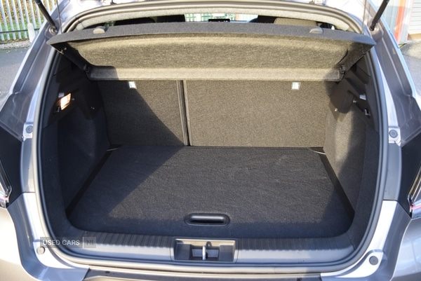 Used Renault Captur 2025 for sale - 76802576: Photo 30