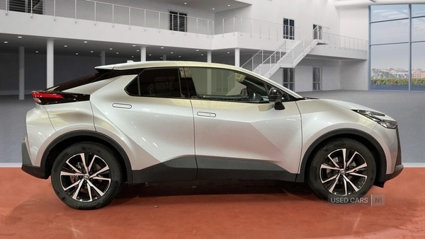 Used Toyota C-HR 2024 for sale - 76371864: Photo 2