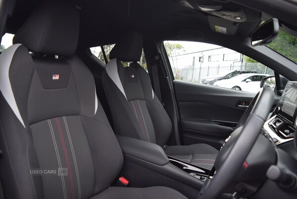 Used Toyota C-HR 2023 for sale - 76672025: Photo 32