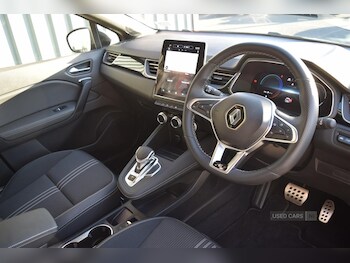 Used Renault Captur 2023 for sale - 77017911: Photo