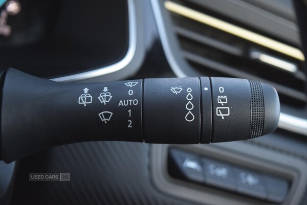 Used Renault Captur 2023 for sale - 76998433: Photo 18