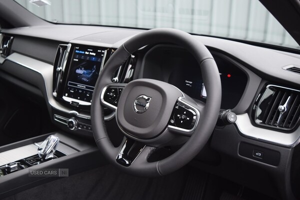 Used Volvo XC60 2024 for sale - 76308726: Photo 3