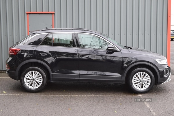 Used Volkswagen T-Roc 2023 for sale - 76201943: Photo 2