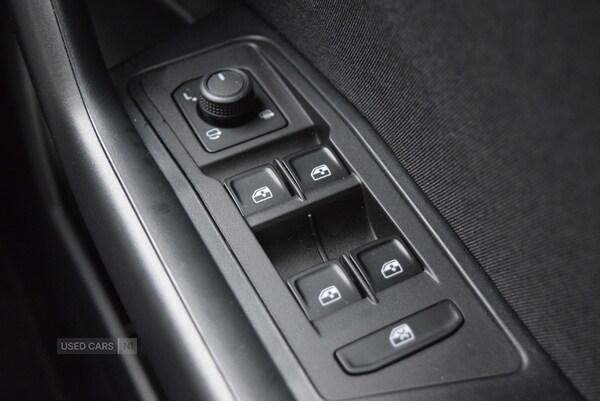 Used Volkswagen T-Roc 2023 for sale - 76201943: Photo 28