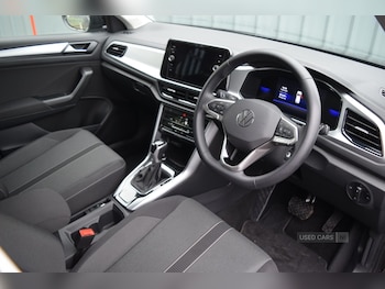 Used Volkswagen T-Roc 2023 for sale - 76201943: Photo 3
