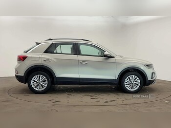 Used Volkswagen T-Roc 2022 for sale - 75942196: Photo