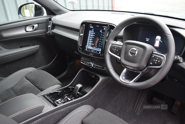 Used Volvo XC40 2025 for sale - 77102155: Photo 3