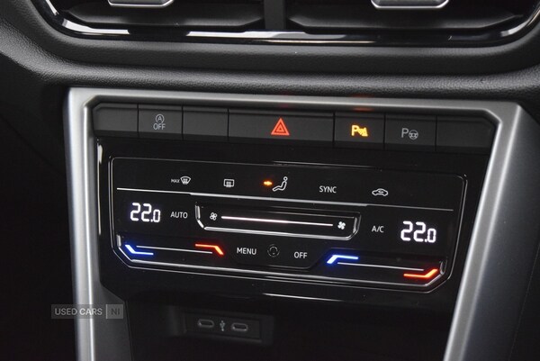 Used Volkswagen T-Roc 2023 for sale - 76936829: Photo 23