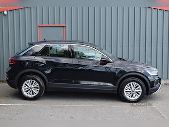 Used Volkswagen T-Roc 2023 for sale - 78729180: Photo