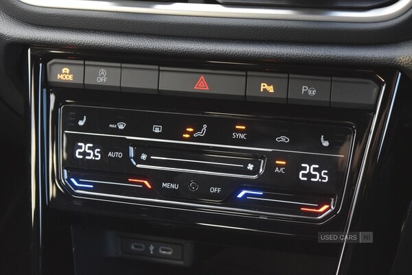 Used Volkswagen T-Roc 2024 for sale - 77204173: Photo 25