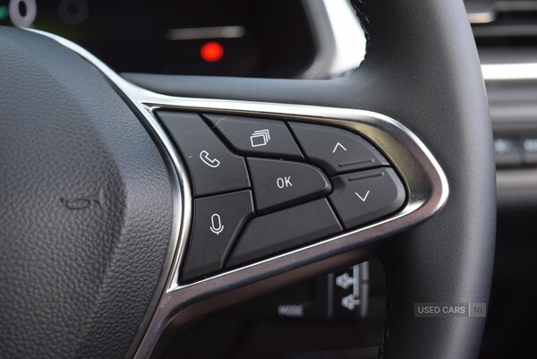 Used Renault Captur 2024 for sale - 76371925: Photo 16