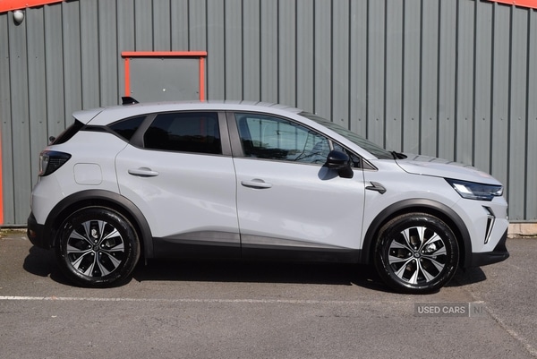 Used Renault Captur 2024 for sale - 76371925: Photo 2
