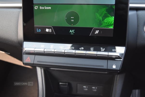 Used Renault Captur 2024 for sale - 76371925: Photo 24