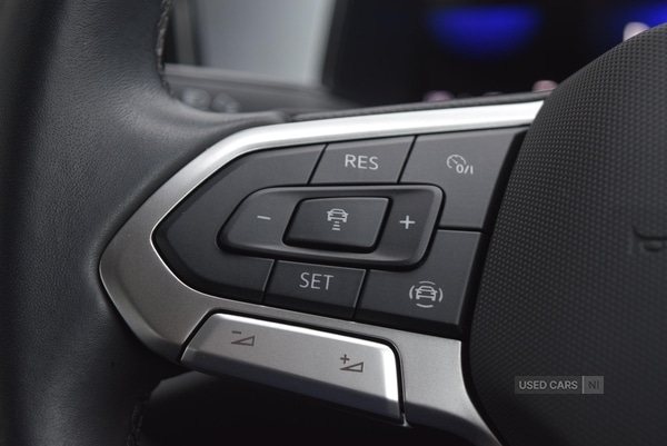 Used Volkswagen T-Roc 2023 for sale - 76690318: Photo 15