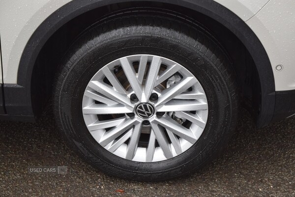 Used Volkswagen T-Roc 2023 for sale - 76690318: Photo 32